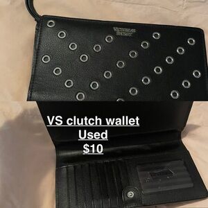 Victoria’s Secret 
Wallet clutch 
$8